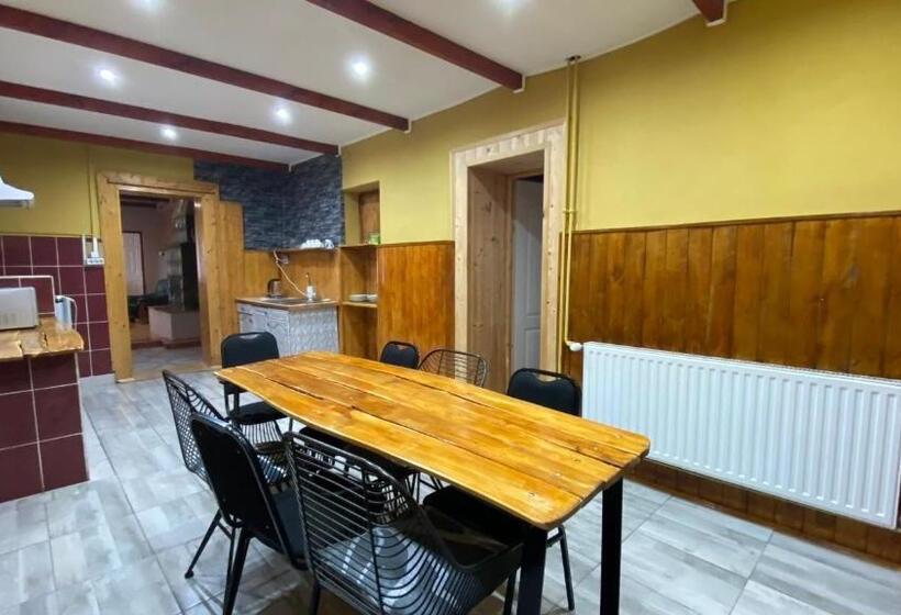 فندق Dobó Tanya