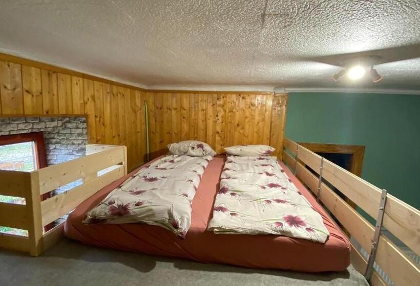 فندق Dobó Tanya