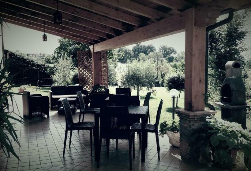 בית מלון כפרי Viale Dei Ciliegi