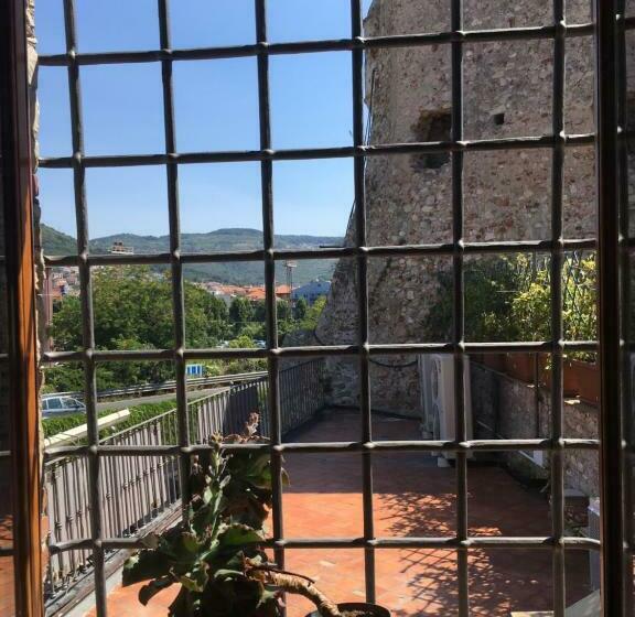 بنسيون Al Castello Affittacamere