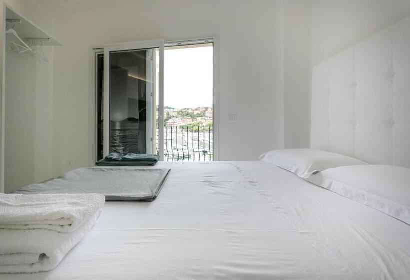 ペンション Al Molo Sea View Rooms