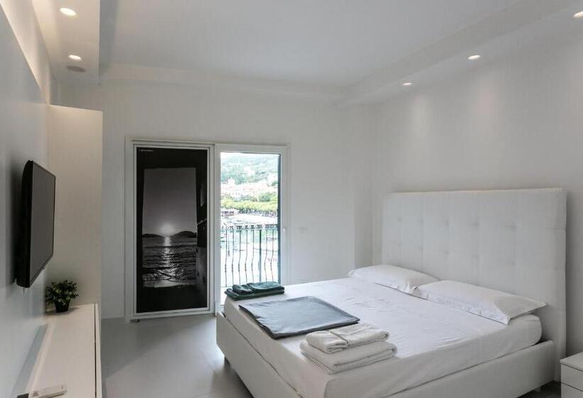 ペンション Al Molo Sea View Rooms