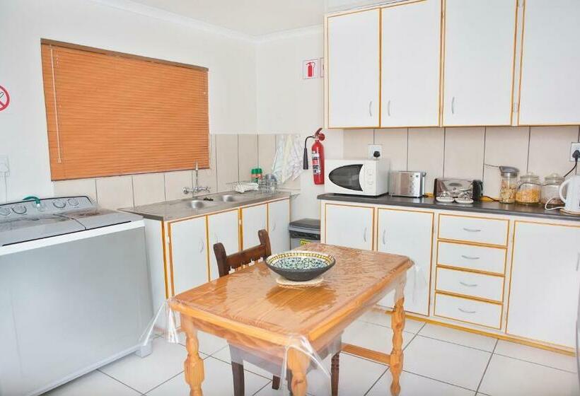 بنسيون Avondsrus Guesthouse