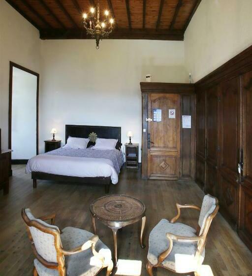 بنسيون Chateau De Lugagnac