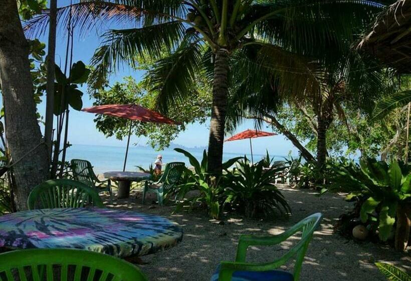 بنسيون Dugong Koh Sukorn