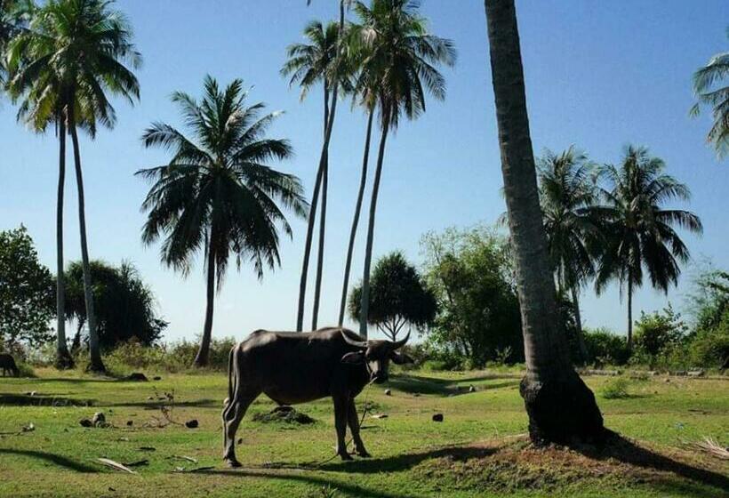 بنسيون Dugong Koh Sukorn