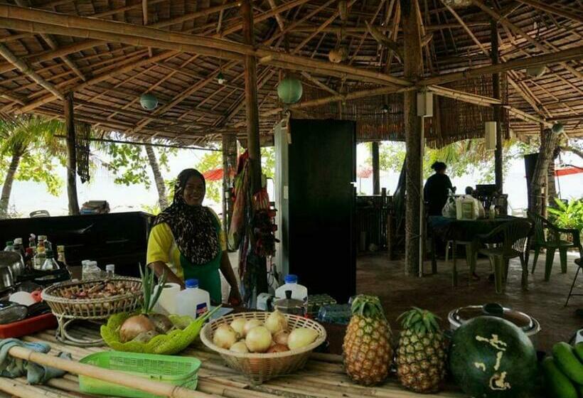 بنسيون Dugong Koh Sukorn
