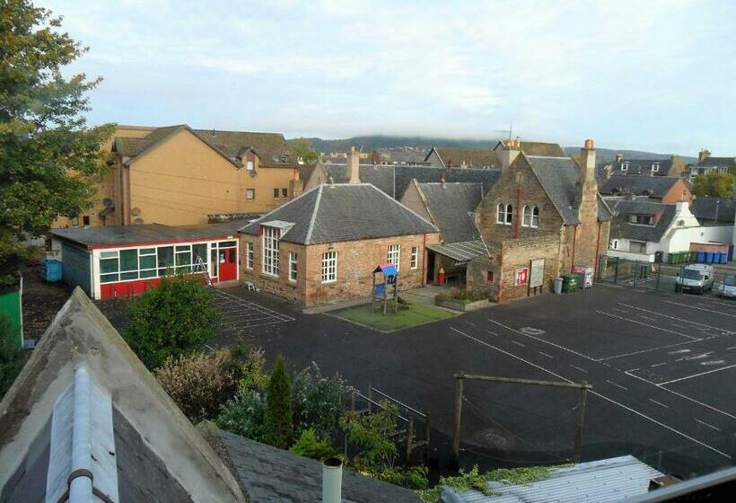 Пансион Dunskaith Villa