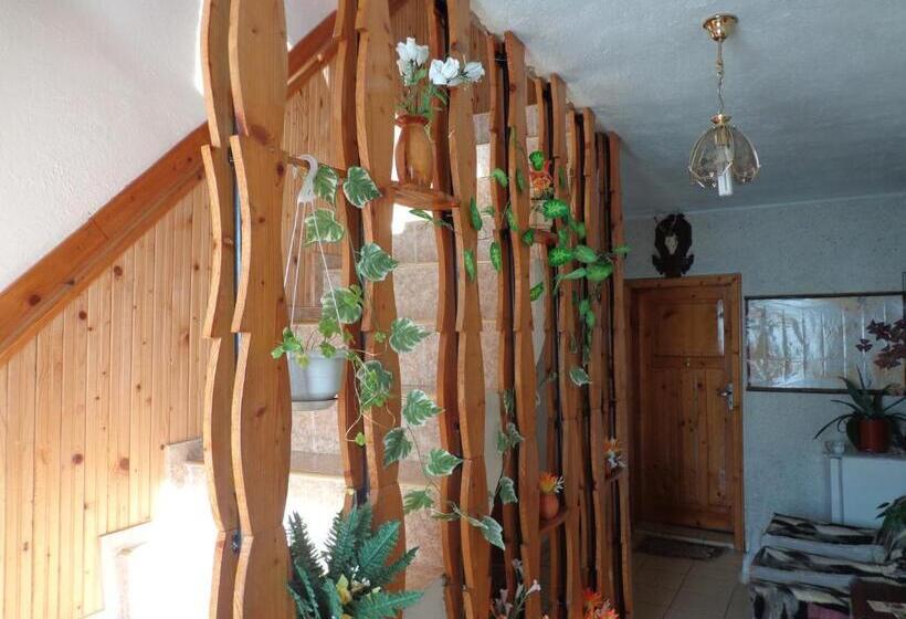 بنسيون Family Hotel Ecorelax