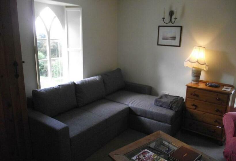 Пансион Glyn Arthur Lodge