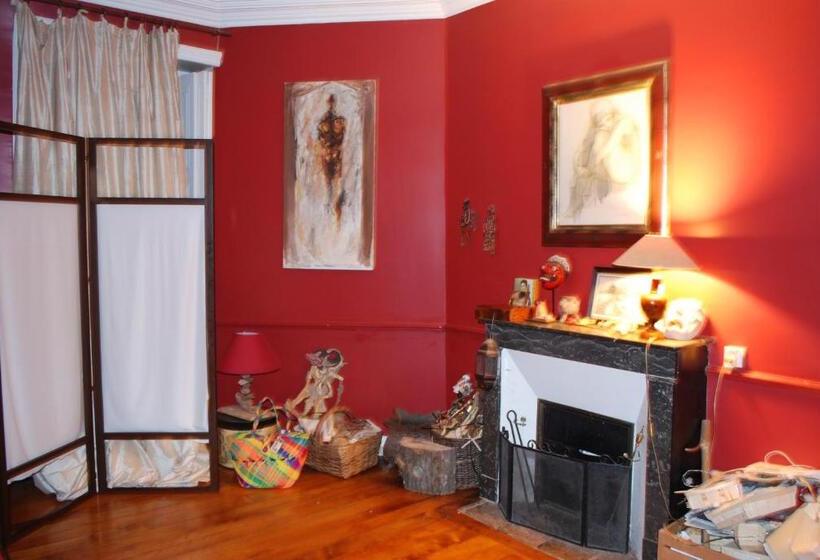 بنسيون La Maison Bleue