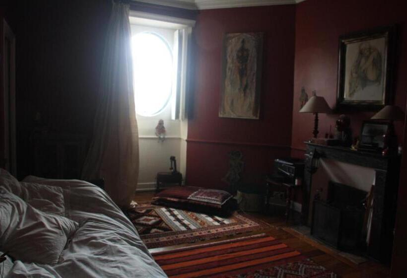 بنسيون La Maison Bleue