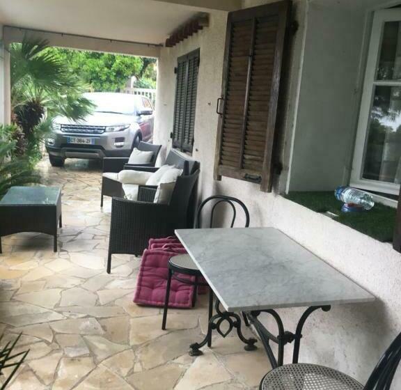 פנסיון La Nectarine