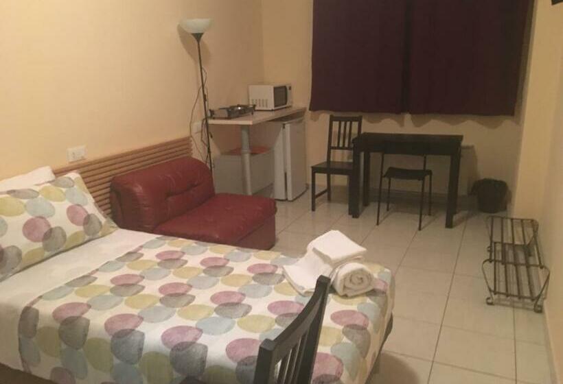 بنسيون La Viaroma