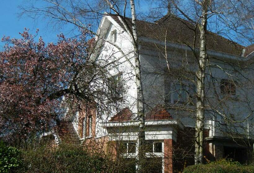 Пансион Les Remparts