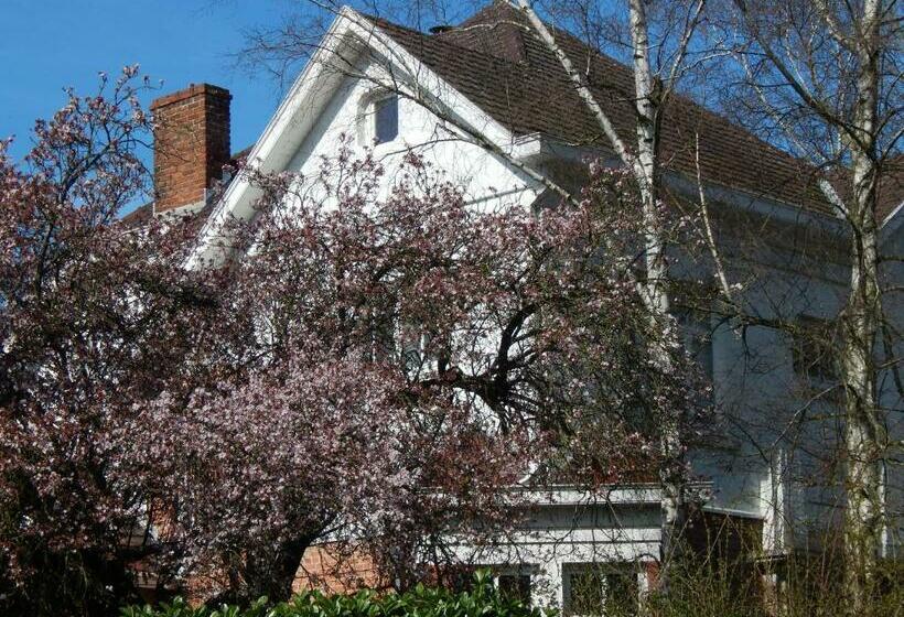 Пансион Les Remparts