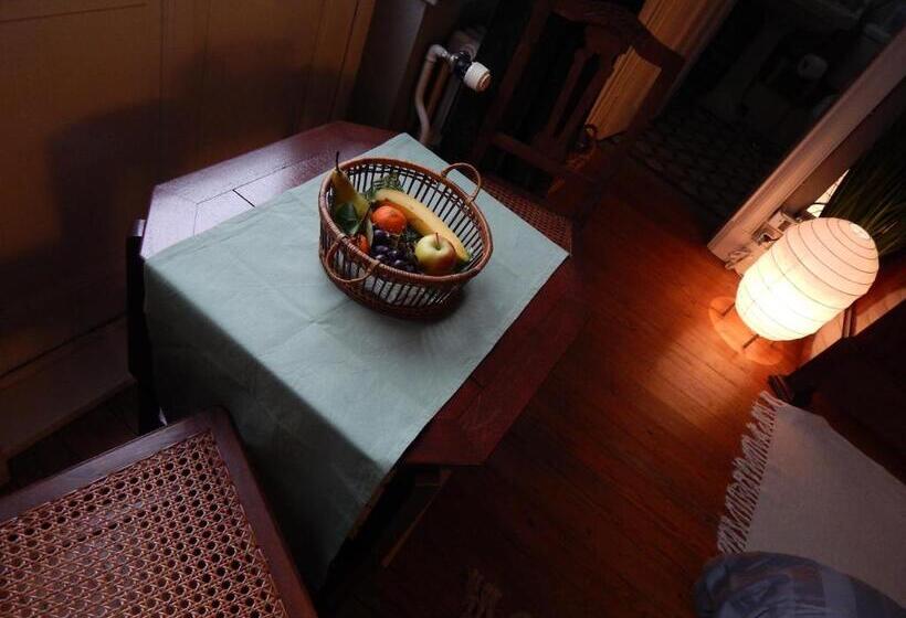 Пансион Les Remparts