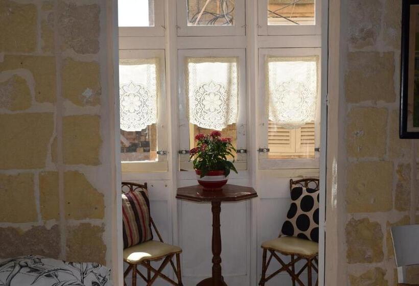 پانسیون Maria Townhouse Heart Of Victoria B&b