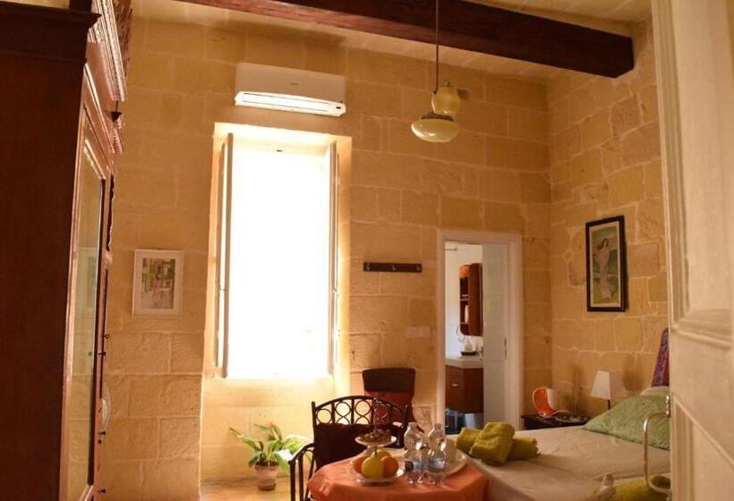 پانسیون Maria Townhouse Heart Of Victoria B&b