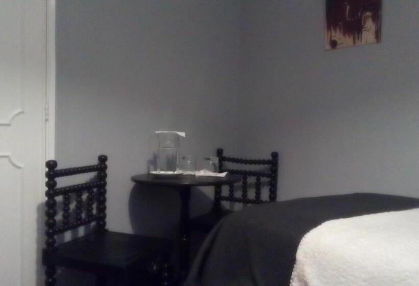 بنسيون Miguel Torga Room