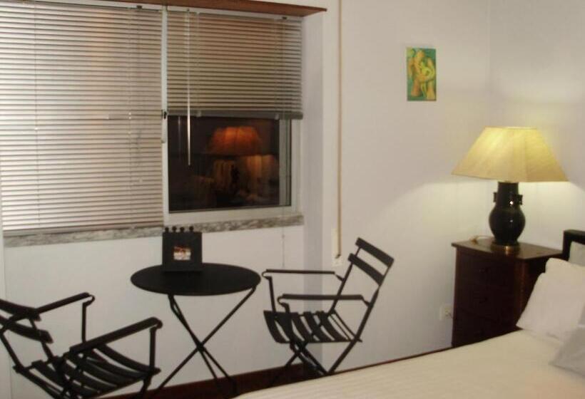 بنسيون Miguel Torga Room