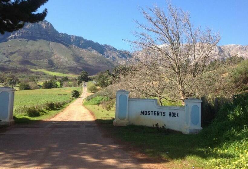 بنسيون Mosterts Hoek Guest House