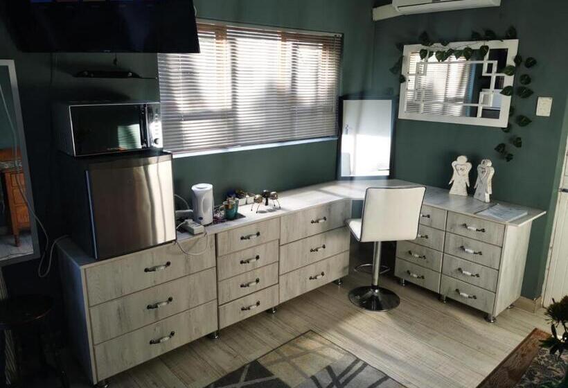 Пансион Walmer Heights Guest House