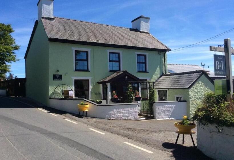 Ty Mawr At Bethania B&b Rooms And Crumble Cottage