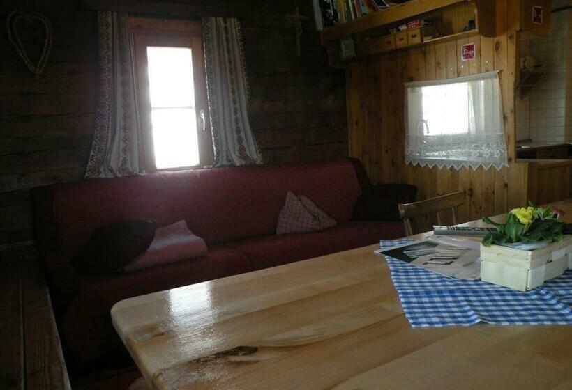 הוסטל Hiasl Zirbenhütte