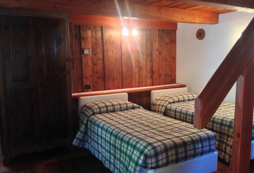 مبيت وإفطار Antica Casa Di Montagna Maison Bovard