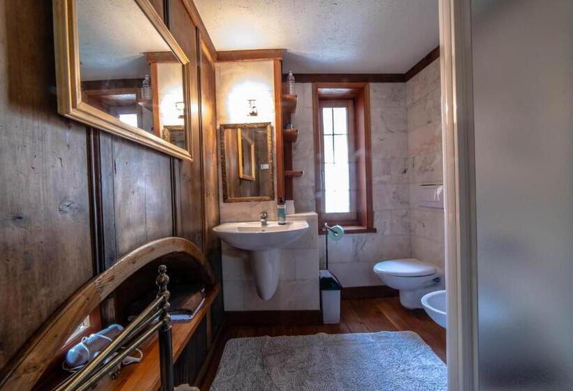 مبيت وإفطار Antica Casa Di Montagna Maison Bovard