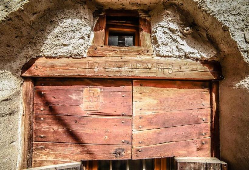 مبيت وإفطار Antica Casa Di Montagna Maison Bovard