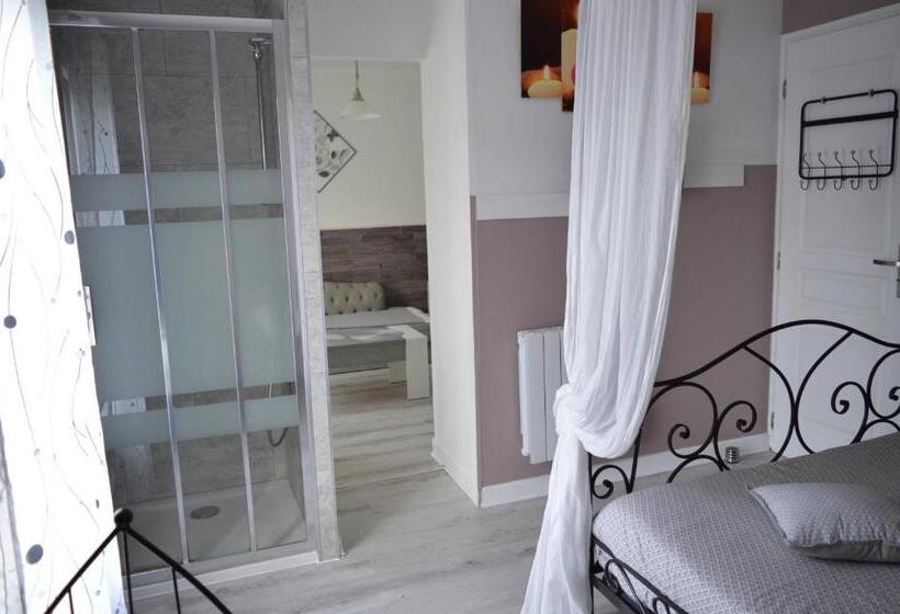 مبيت وإفطار Au Coeur Du Bien Etre, Chambre D Hôtes Avec Piscine Chauffée Et Couverte, Spa, Sauna, Massages