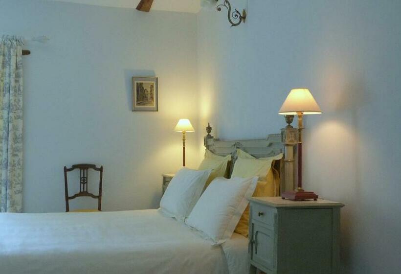 مبيت وإفطار Au Pontmevault