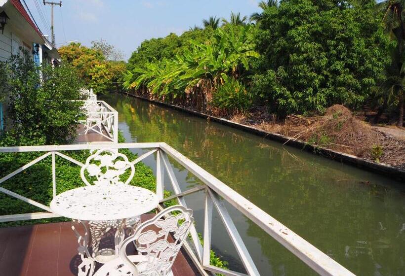 Bed and Breakfast Baan Sai Nam