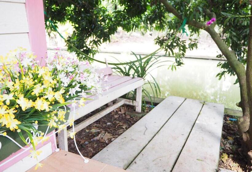 Bed and Breakfast Baan Sai Nam