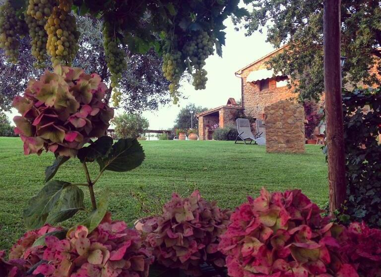 تختخواب و صبحانه Casale Giacomini