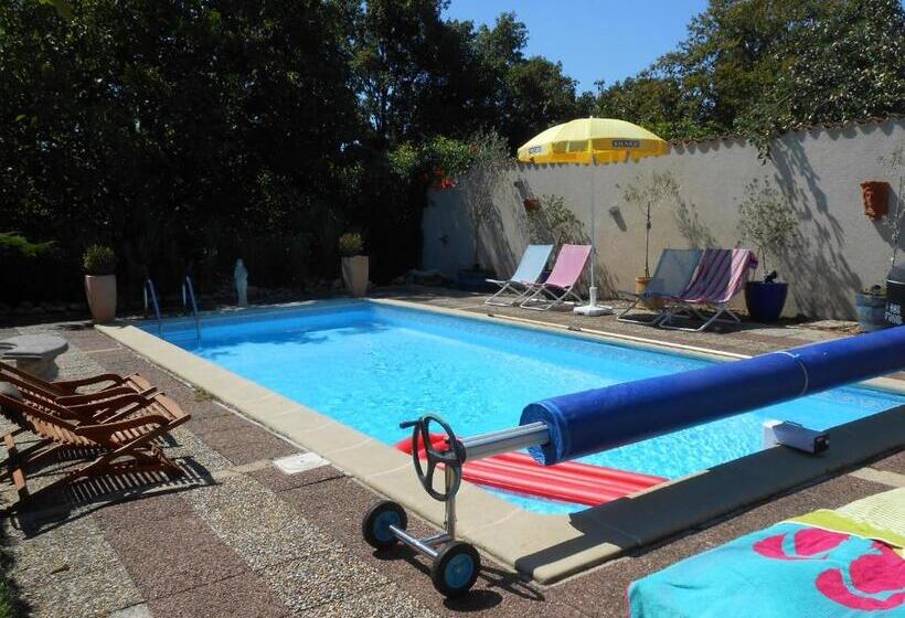 צימר Chat Noir Gite Et Chambre D Hotes