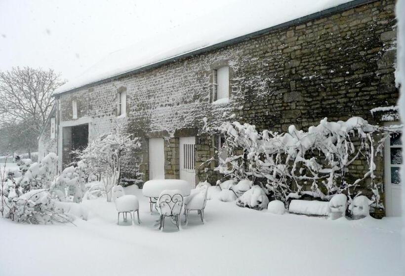 민박 Domaine De La Cour Vautier
