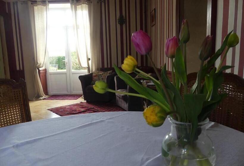 민박 Domaine De La Cour Vautier