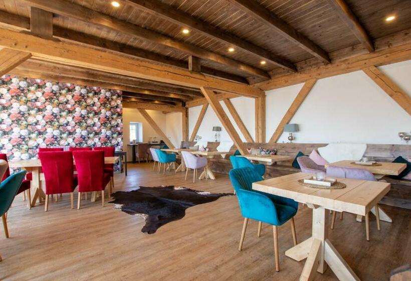 مبيت وإفطار Gästehaus Djuren