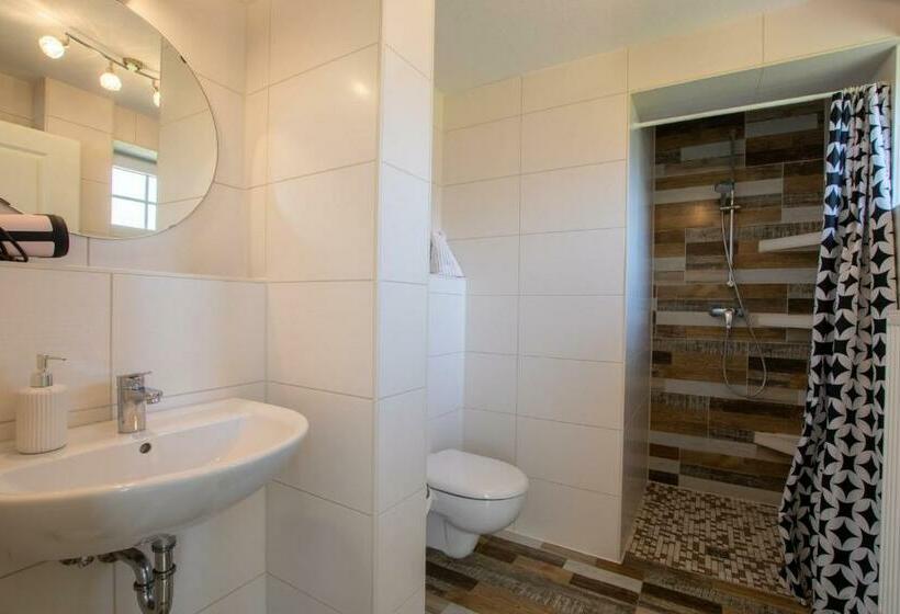 مبيت وإفطار Gästehaus Djuren