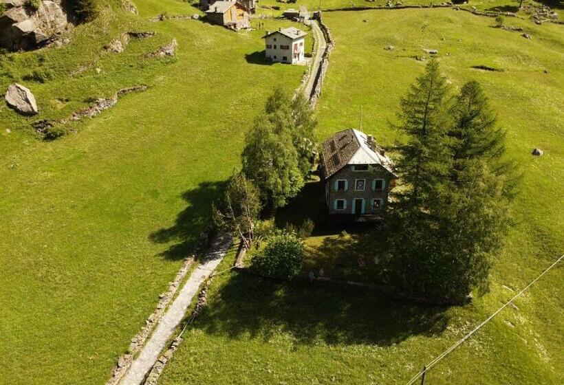 مبيت وإفطار Il Cortese