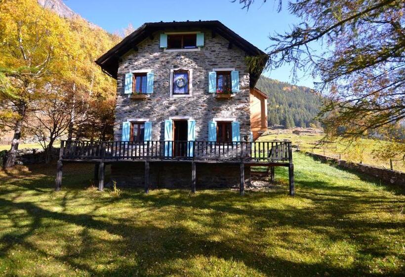 مبيت وإفطار Il Cortese