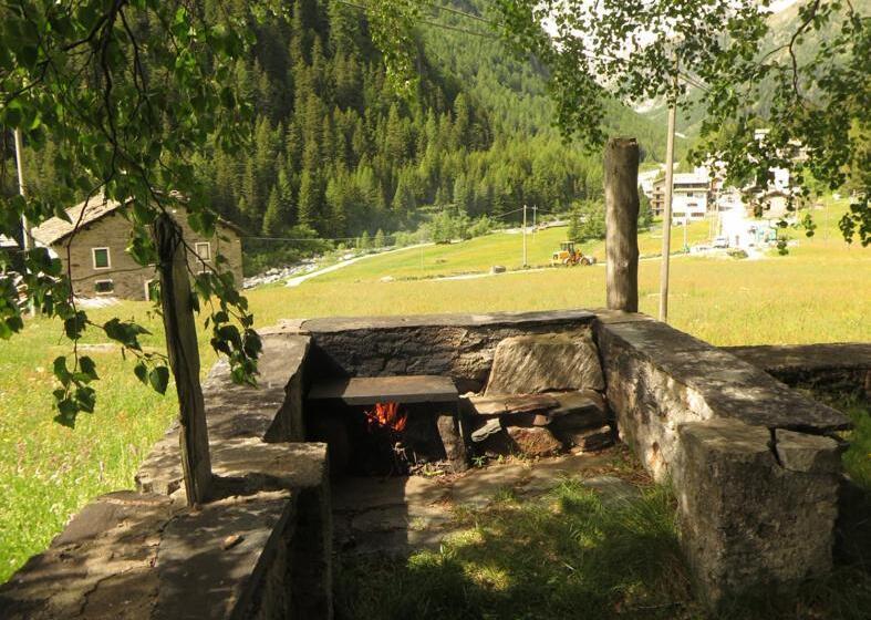 مبيت وإفطار Il Cortese