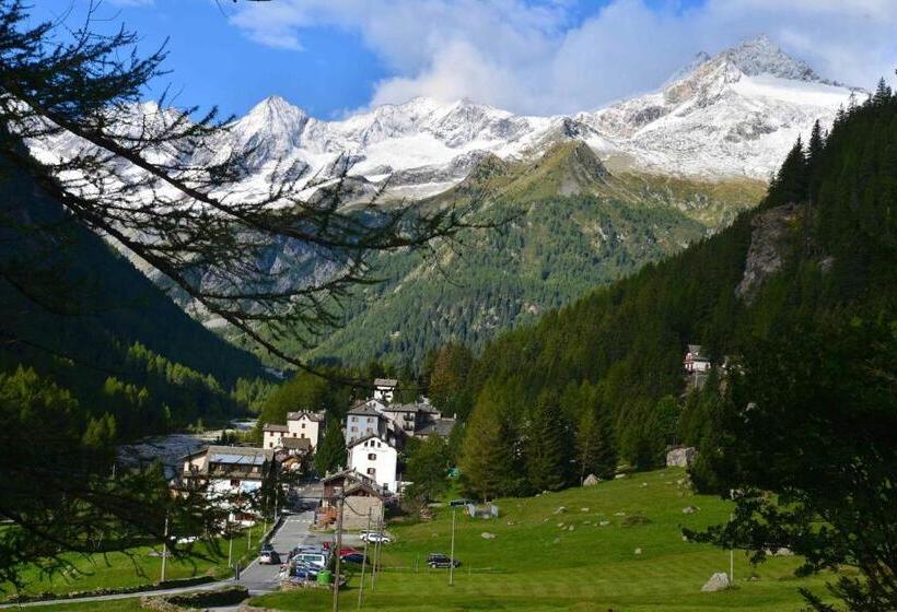 مبيت وإفطار Il Cortese