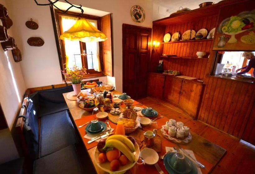 مبيت وإفطار Il Cortese