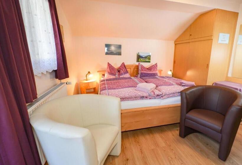 مبيت وإفطار Landhaus Freund