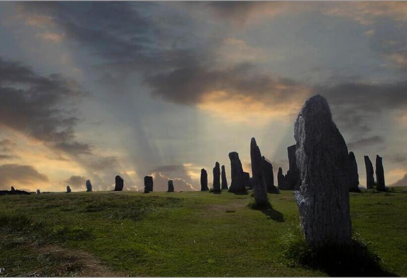 مبيت وإفطار Lathamor