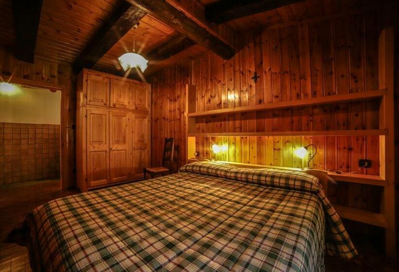 住宿加早餐  Antica Casa Di Montagna Maison Bovard